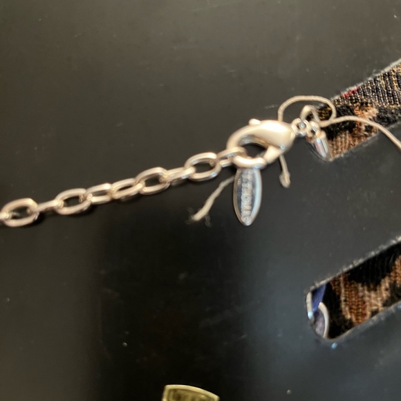 St.Thomas blue sapphire & silver beaded necklace may have matching elastic ring - Picture 5 of 9